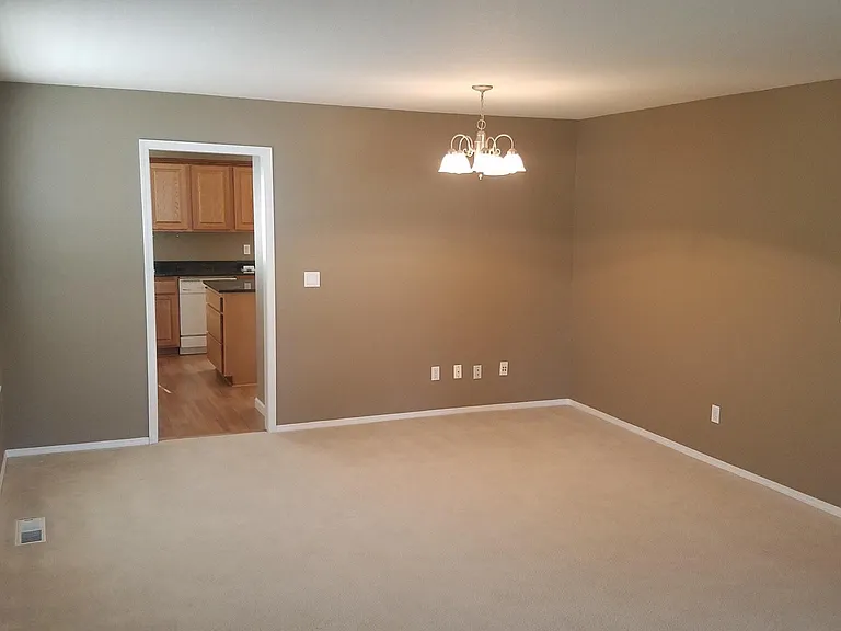 5104 NE 68th Ave — Photo 9