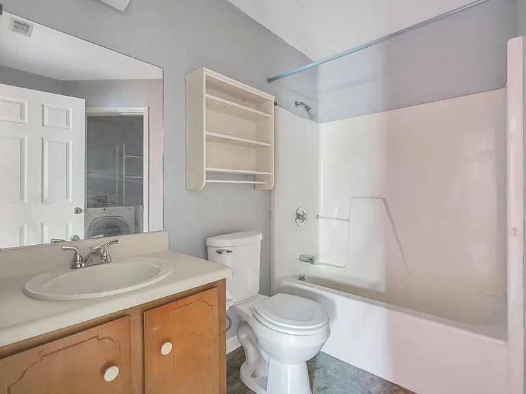 1109 Tomahawk Trl — Photo 12