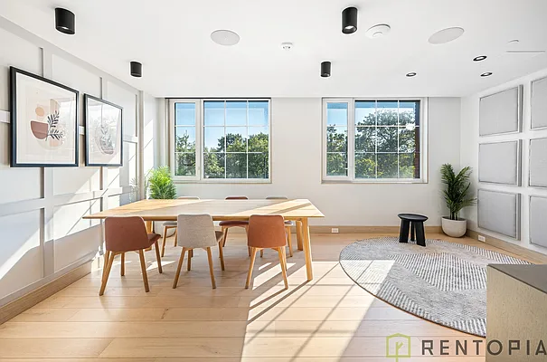 Rented by JCS Realty Group LLC | media 26