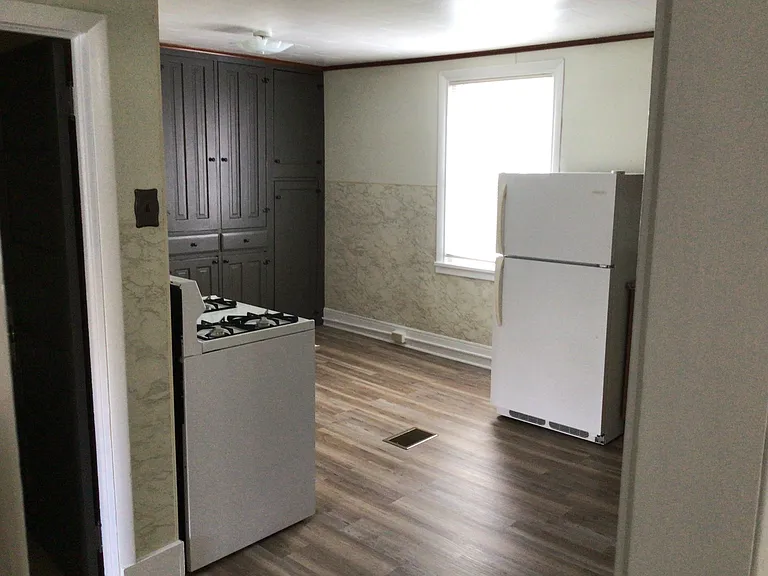 411 Bedford St #2 — Photo 11