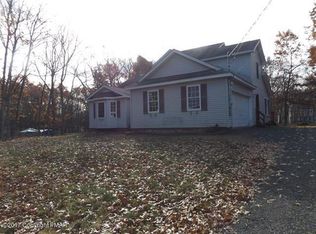 3340 Bluebird Dr, Bushkill, PA 18324