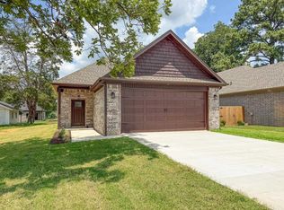 412 N 3rd St, Cabot, AR 72023