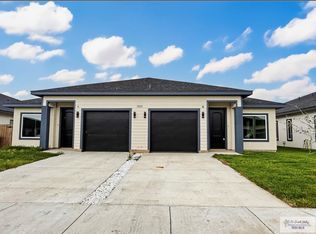 3222 Villa Rosa Dr, Brownsville, TX 78526