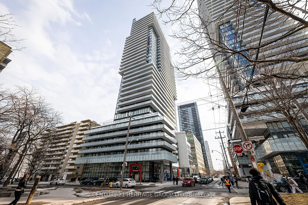 Photo 2 of 26 - 185 Roehampton Ave #608 - Toronto, ON Building Photo - 185 Roehampton Ave #608