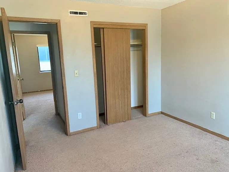 960 Boston Way — Photo 10