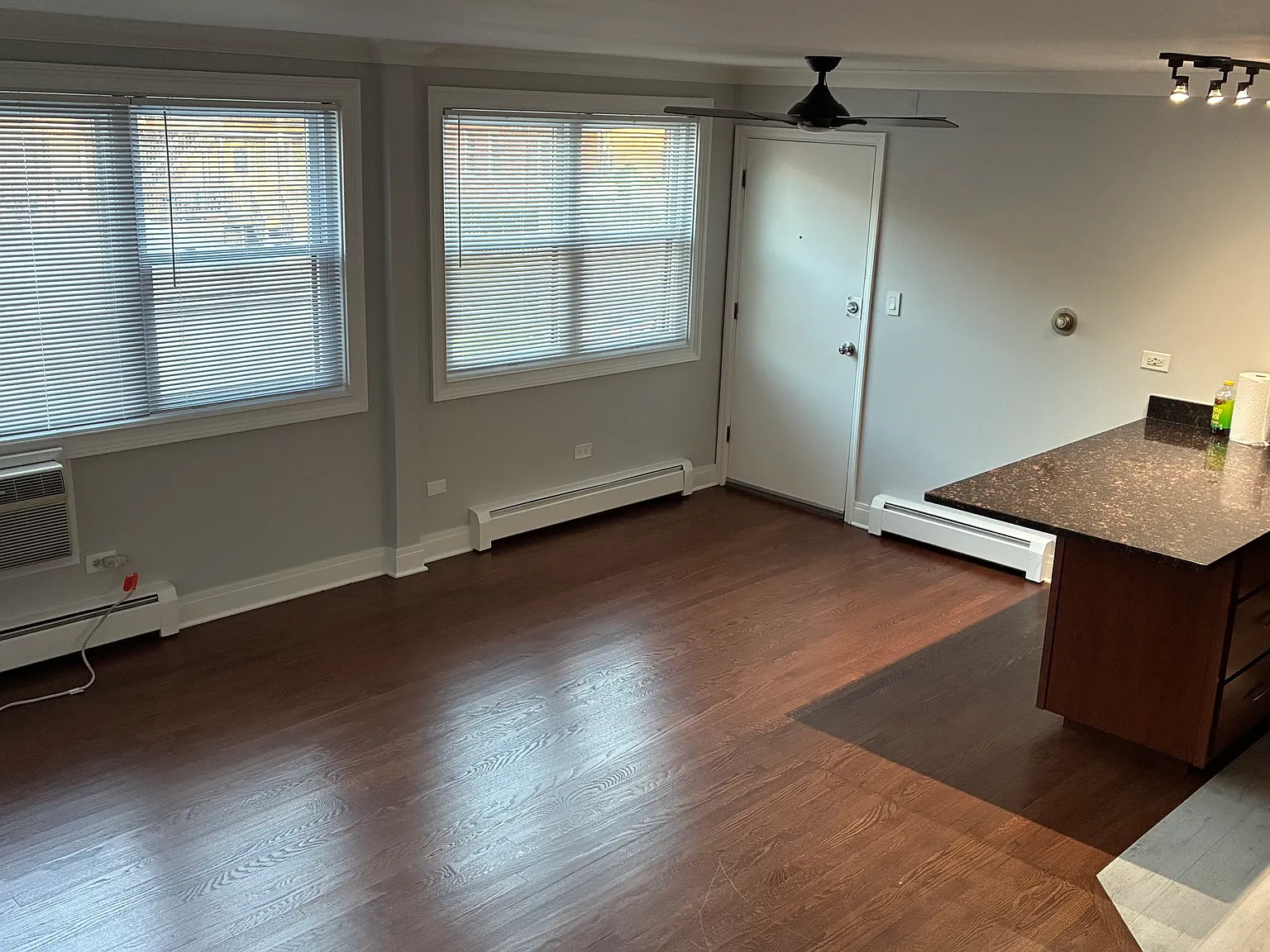 1 bed, $1,400 — Photo 3