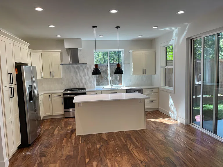 11249 110th Ave NE #100 — Photo 14
