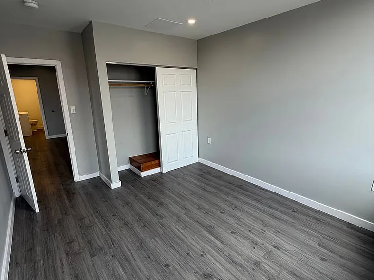 216 Central St — Photo 8