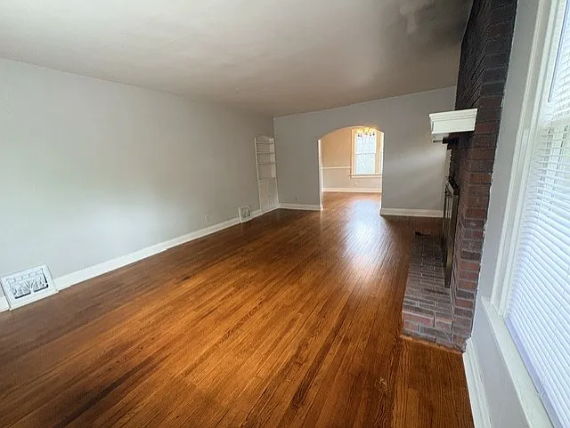 513 W Saint Louis St — Photo 4