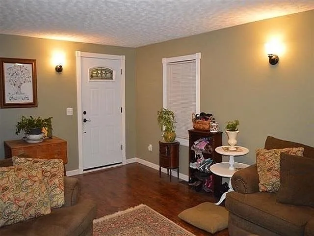 4 Troy St — Photo 14