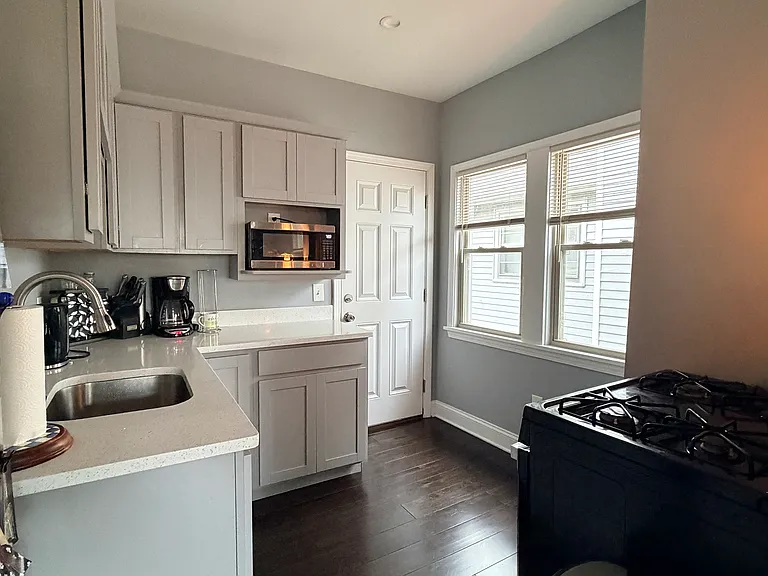 1314 Mathews Ave #2 — Photo 4