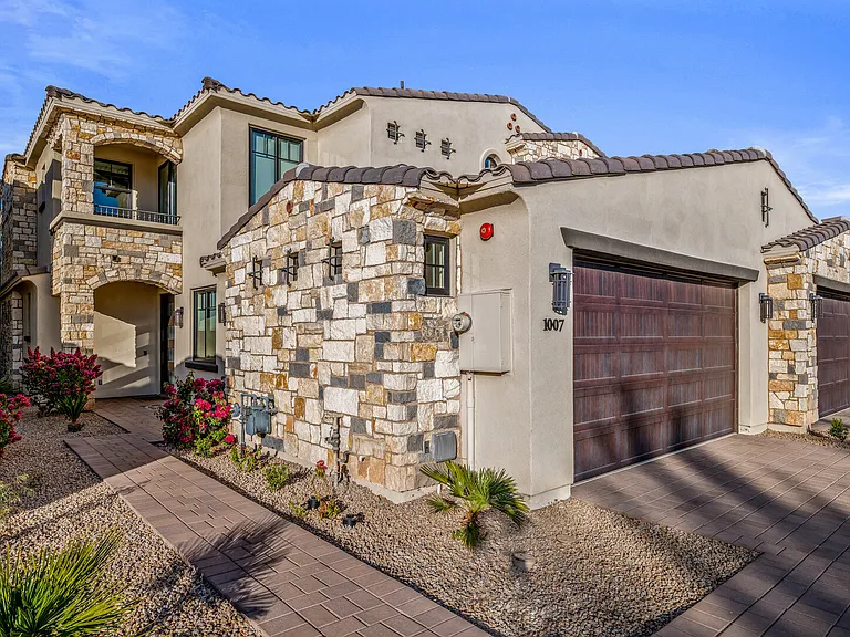 E Camelback Rd — Photo 4