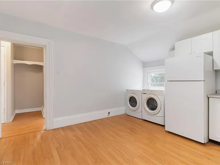 65 East Ave #UPPER — Photo 7