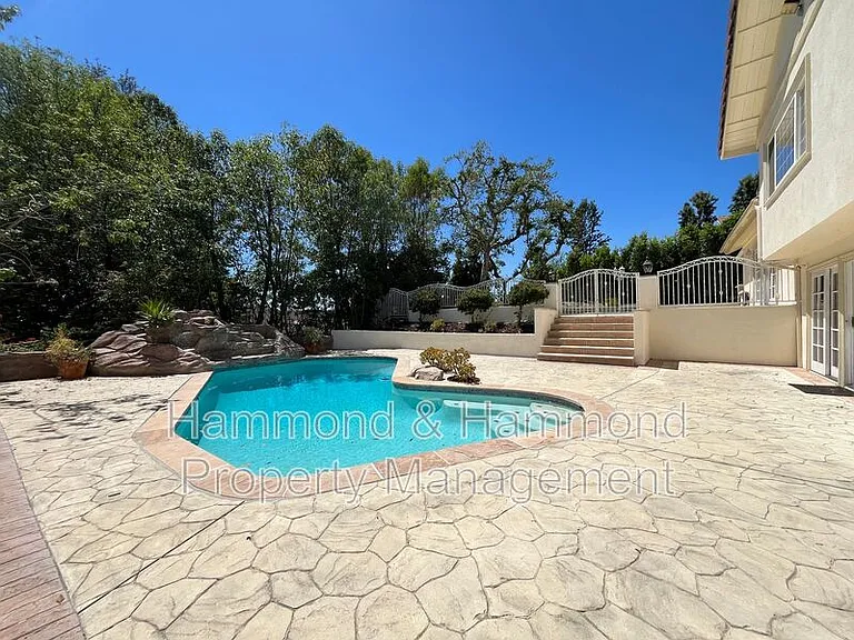 4527 Stark Ave — Photo 38