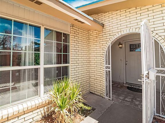 5th image of 2208 Solano Dr