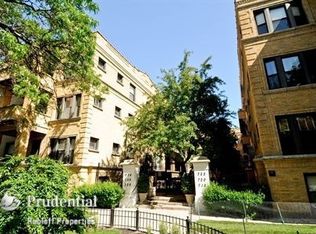722 W Sheridan Rd APT 2S, Chicago, IL 60613