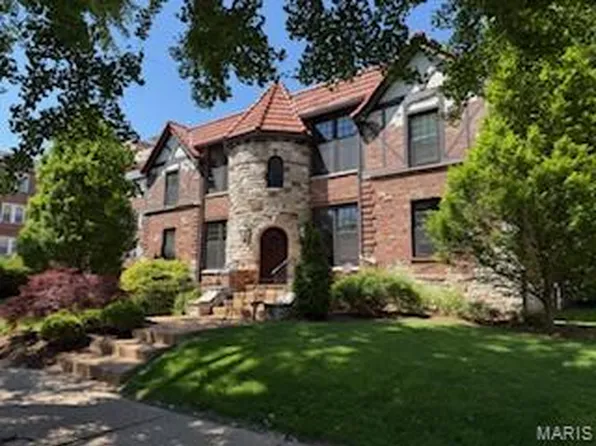 731 Westwood Dr Unit 1S, Saint Louis, MO 63105