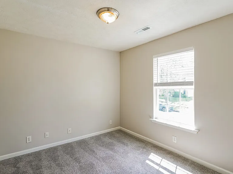 7480 Maggie Dr — Photo 12