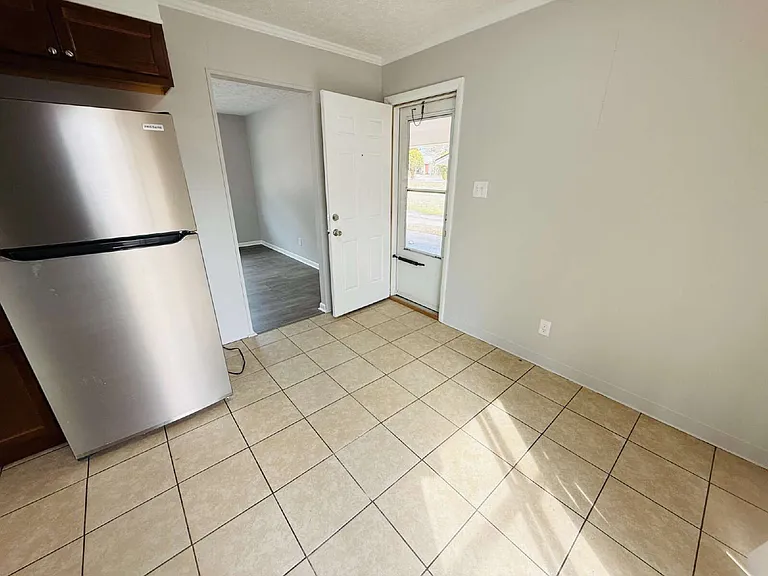 4736 Rosehill Rd — Photo 6