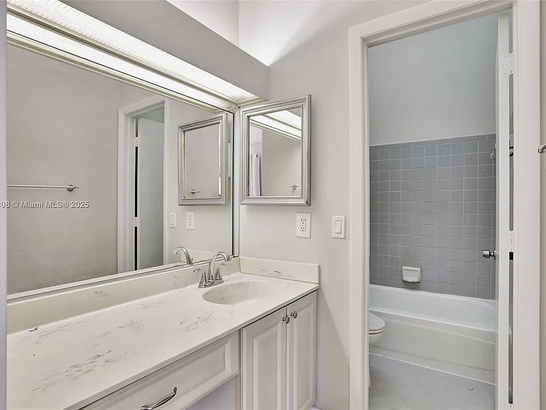 4615 Carambola Cir S #27232 — Photo 24