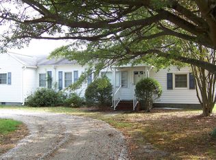 8520 Glass Rd, Hayes, VA 23072