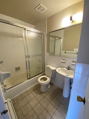 Rented by Bahar Management | media 30