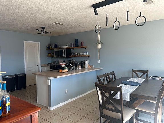 3rd image of 853 Waterfall Dr NE