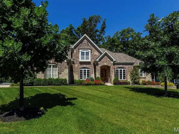 112 Castlewood Estates Dr, O'Fallon, MO 63368
