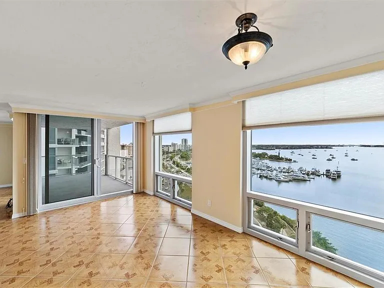 1111 N Gulfstream Ave #16C — Photo 9
