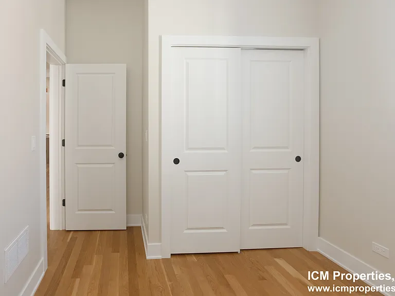 3342 N Sheffield Ave #1 — Photo 3