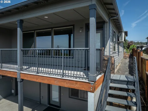 514 NE Grandview St, White Salmon, WA 98672