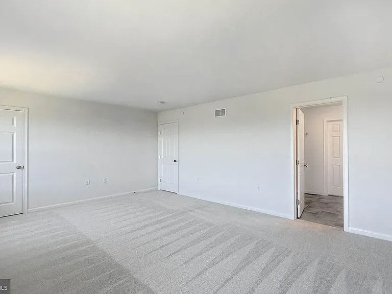 7882 Briarwood Dr — Photo 20