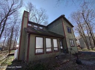 5127 Iroquois St, Tobyhanna, PA 18466