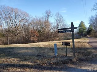 38 Bassett Woods Dr, Pacific, MO 63069