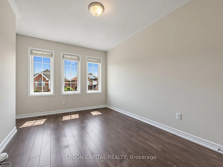 3186 Cabano Cres — Photo 13