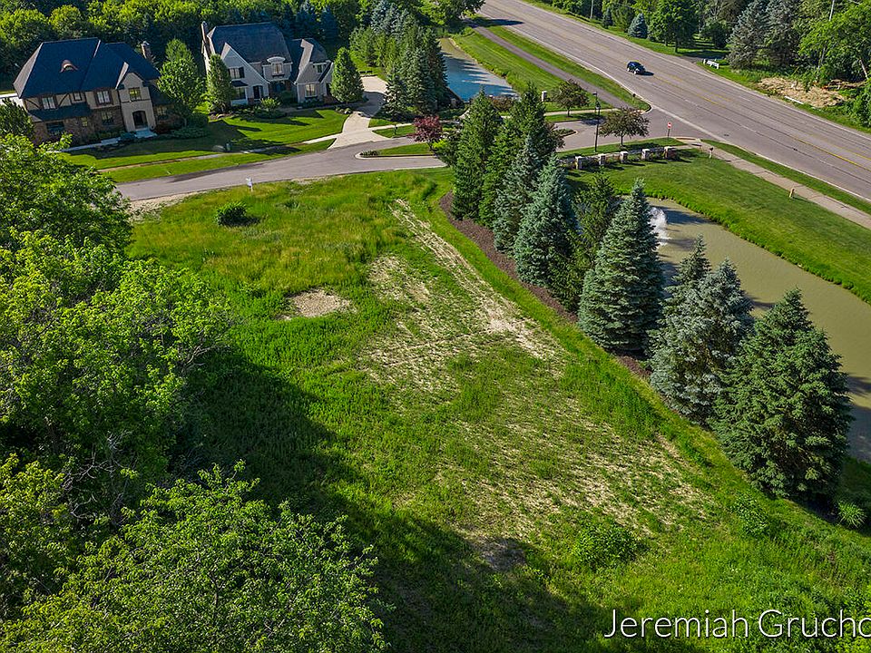 5830 Manchester Hills Dr SE, Grand Rapids, MI 49546 MLS 22024470