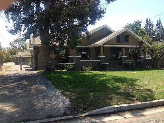 3rd image of 1229 S Palmetto Ave