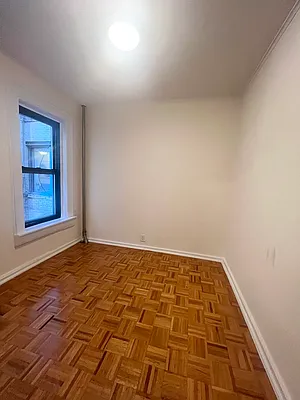 Rented by City Connections Realty | media 4