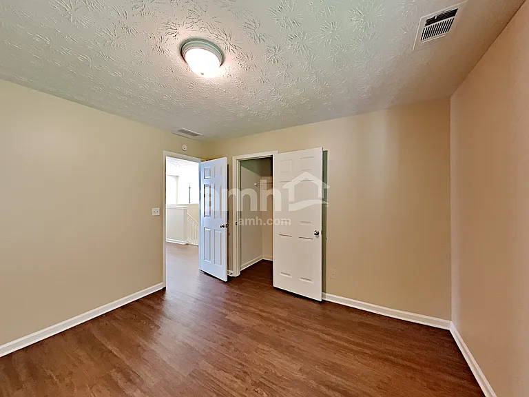 1307 River Club Dr SE — Photo 16