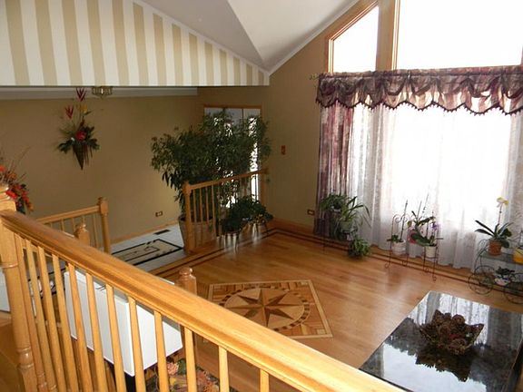 5th image of 5233 W 109th St