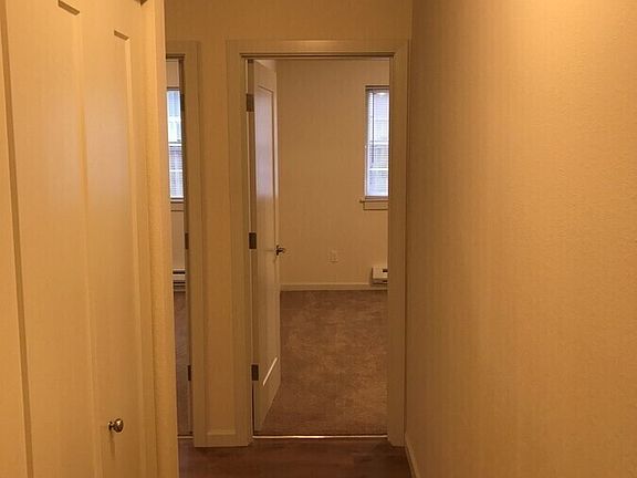 3rd image of 20034 15th Ave NE APT 105