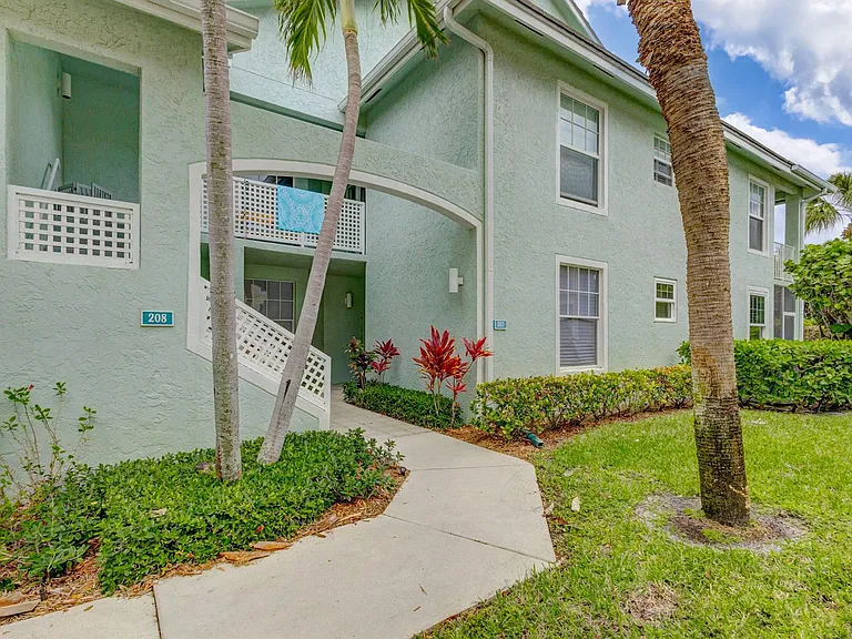 207 Mainsail Cir — Photo 5