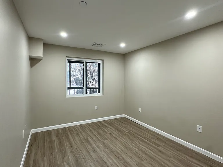 64 Willard St #110 — Photo 6