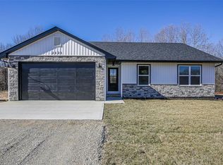 2121 Plattin Meadows Dr, De Soto, MO 63020