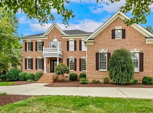 9324 Royal Crest Dr, Raleigh, NC 27617