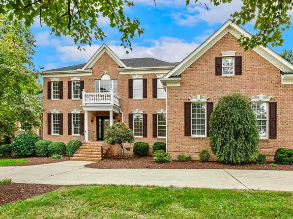9324 Royal Crest Dr, Raleigh, NC 27617