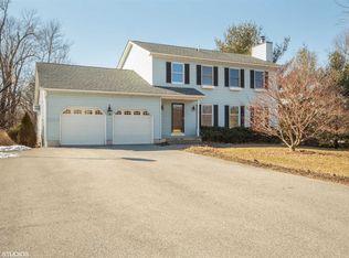 4 Sandi Ln, Fishkill, NY 12524