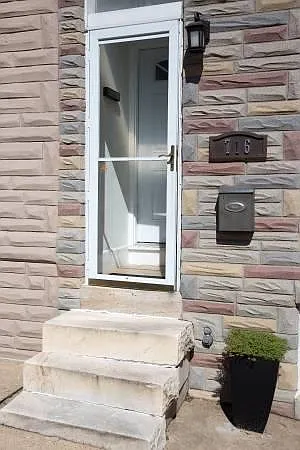 716 Berry St — Photo 2