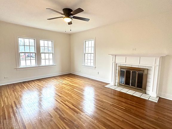 4th image of 403 1st Ave