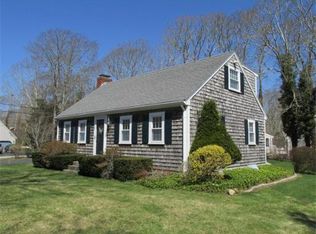9 Nemasket Rd, Falmouth, MA 02540